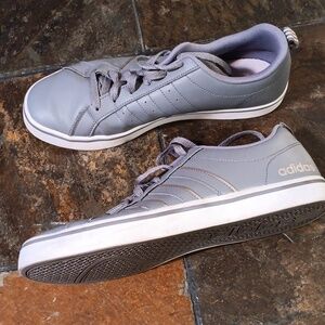 Adidas shoes size 10 women's